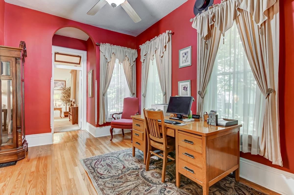 315 East Keys Avenue Springfield, IL 62702 - Photo 8 of 39