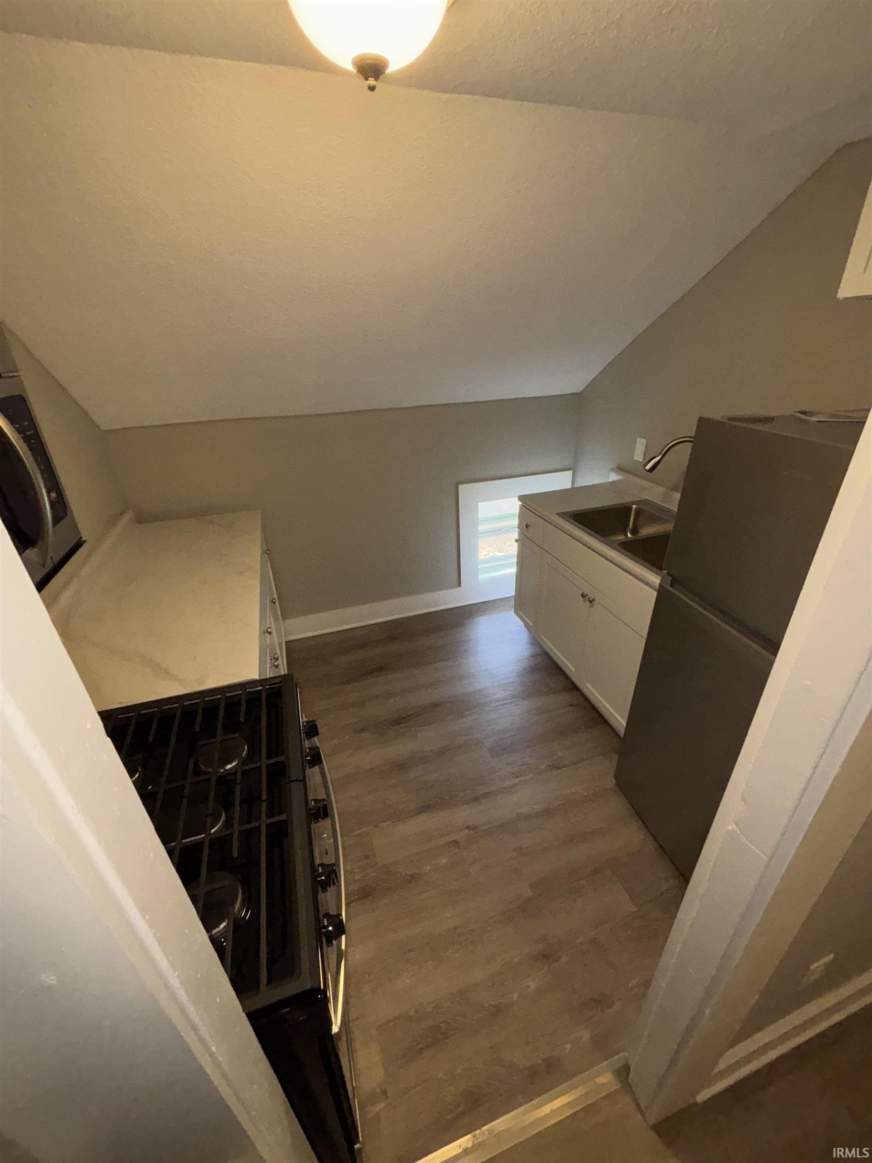 708 East Jefferson Boulevard, Unit B Fort Wayne, IN 46802 - Photo 2 of 7