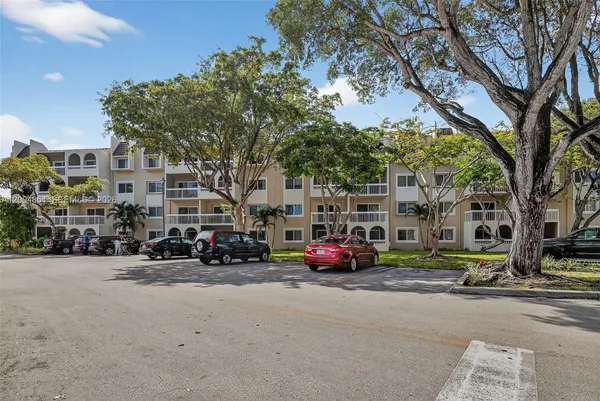 $240,000 | 8103 Camino Real, Unit 407, Miami, FL 33143