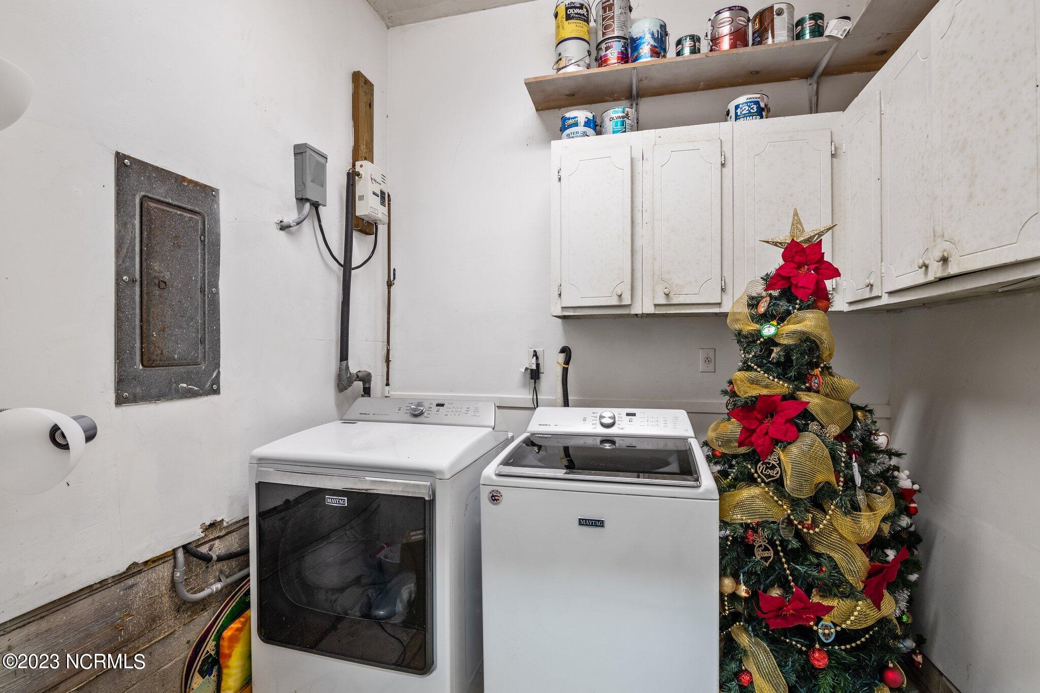 110 Chips Road Vanceboro, NC 28586 - Photo 25 of 38 utility room