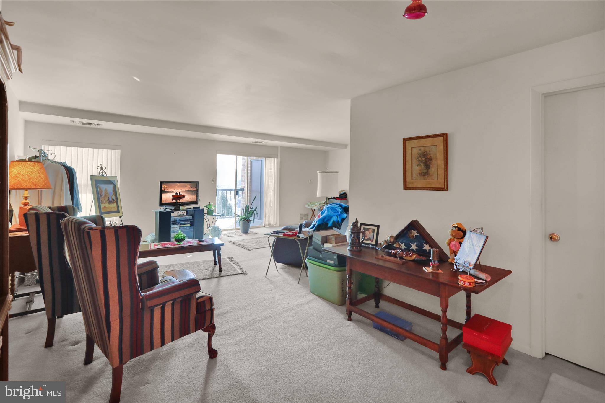 1375 Pershing Boulevard, Unit 201 Reading, PA 19607 - Photo 21 of 24 a living room with furniture