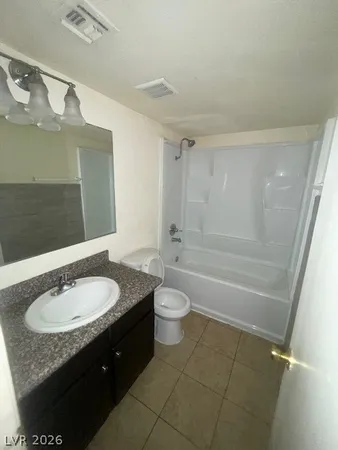 $900 | 4360 Twin View Circle, Unit 2, Las Vegas, NV 89121