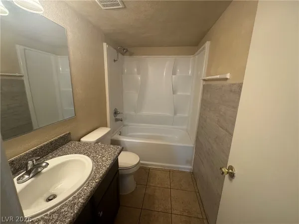 $850 | 4360 Twin View Circle, Unit 2, Las Vegas, NV 89121