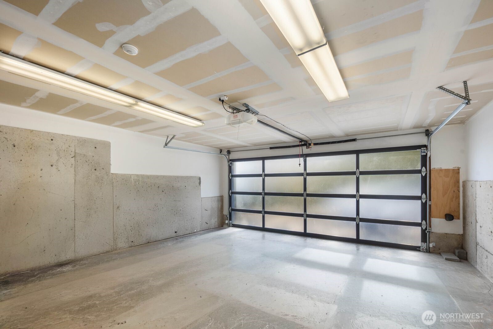 1717 Ferry Avenue Southwest Seattle, WA 98116 - Photo 35 of 40 a view of a garage