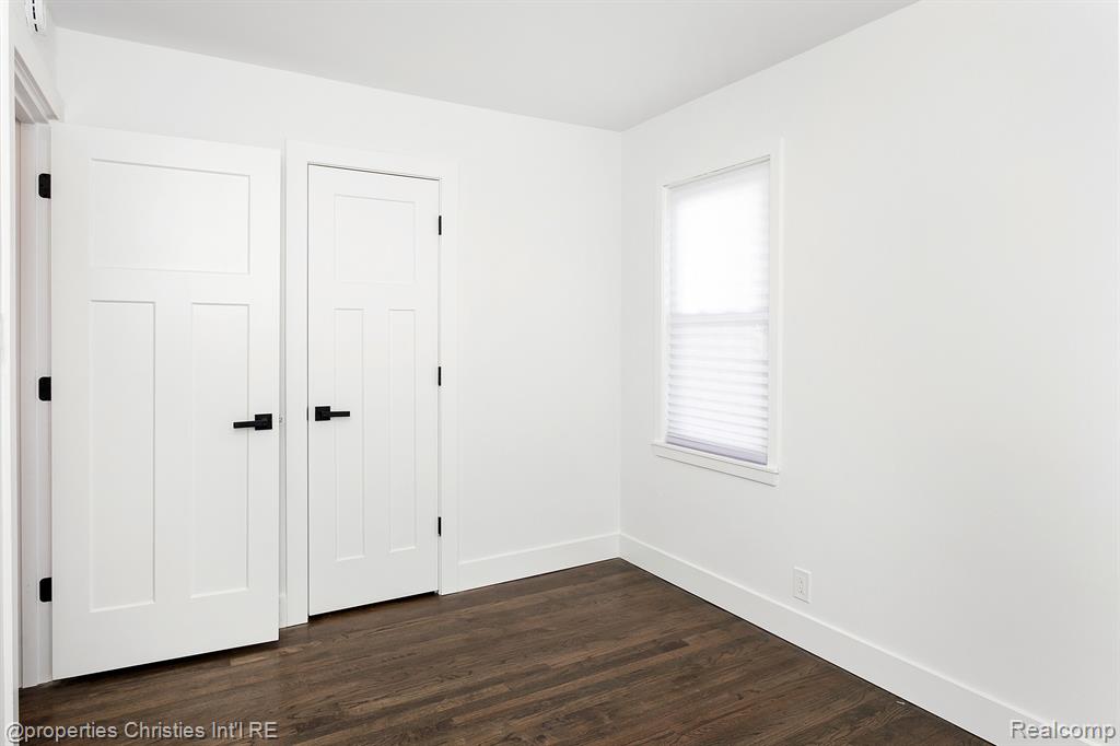 3802 Durham Road Royal Oak, MI 48073 - Photo 15 of 30