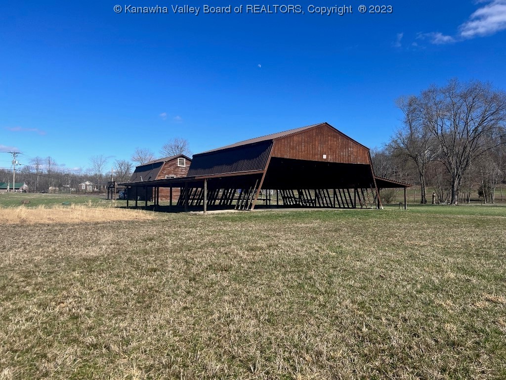 660 Fox Fire Road Milton, WV 25541 - Photo 4 of 24 Gallery Image 4