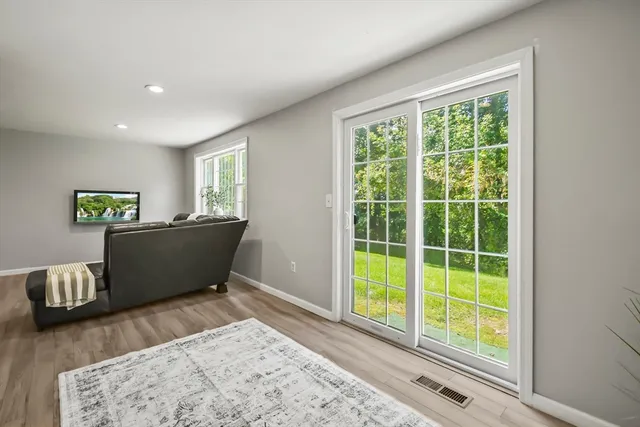 $399,000 | 33 Kennedy Drive, Unit 33, Chelmsford, MA 01863