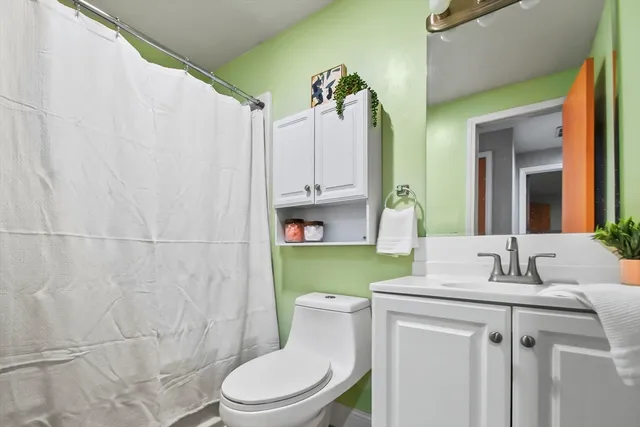 $399,000 | 33 Kennedy Drive, Unit 33, Chelmsford, MA 01863