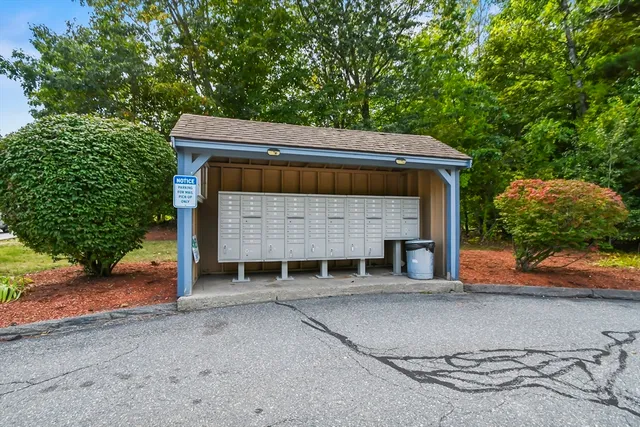 $399,000 | 33 Kennedy Drive, Unit 33, Chelmsford, MA 01863