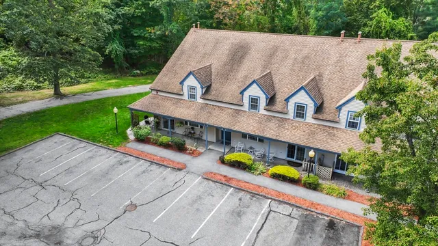 $399,000 | 33 Kennedy Drive, Unit 33, Chelmsford, MA 01863