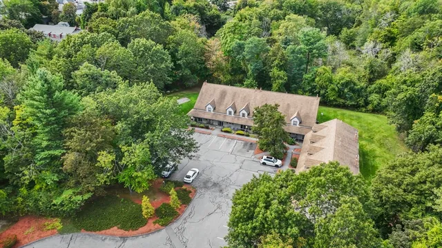 $399,000 | 33 Kennedy Drive, Unit 33, Chelmsford, MA 01863