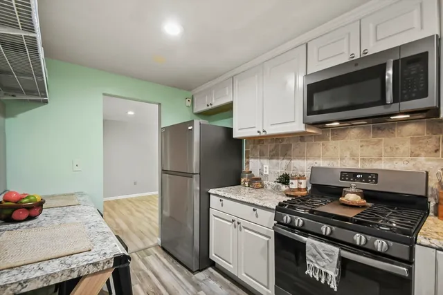 $399,000 | 33 Kennedy Drive, Unit 33, Chelmsford, MA 01863