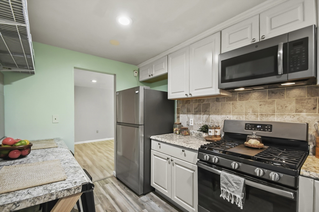 33 Kennedy Drive, Unit 33 Chelmsford, MA 01863 - Photo 5 of 28