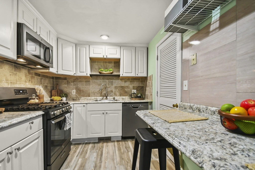 33 Kennedy Drive, Unit 33 Chelmsford, MA 01863 - Photo 6 of 28