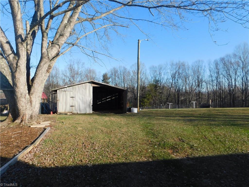 1844 Maple Grove Church Road Mount Airy, NC 27030 - Photo 5 of 14 Gallery Image 5