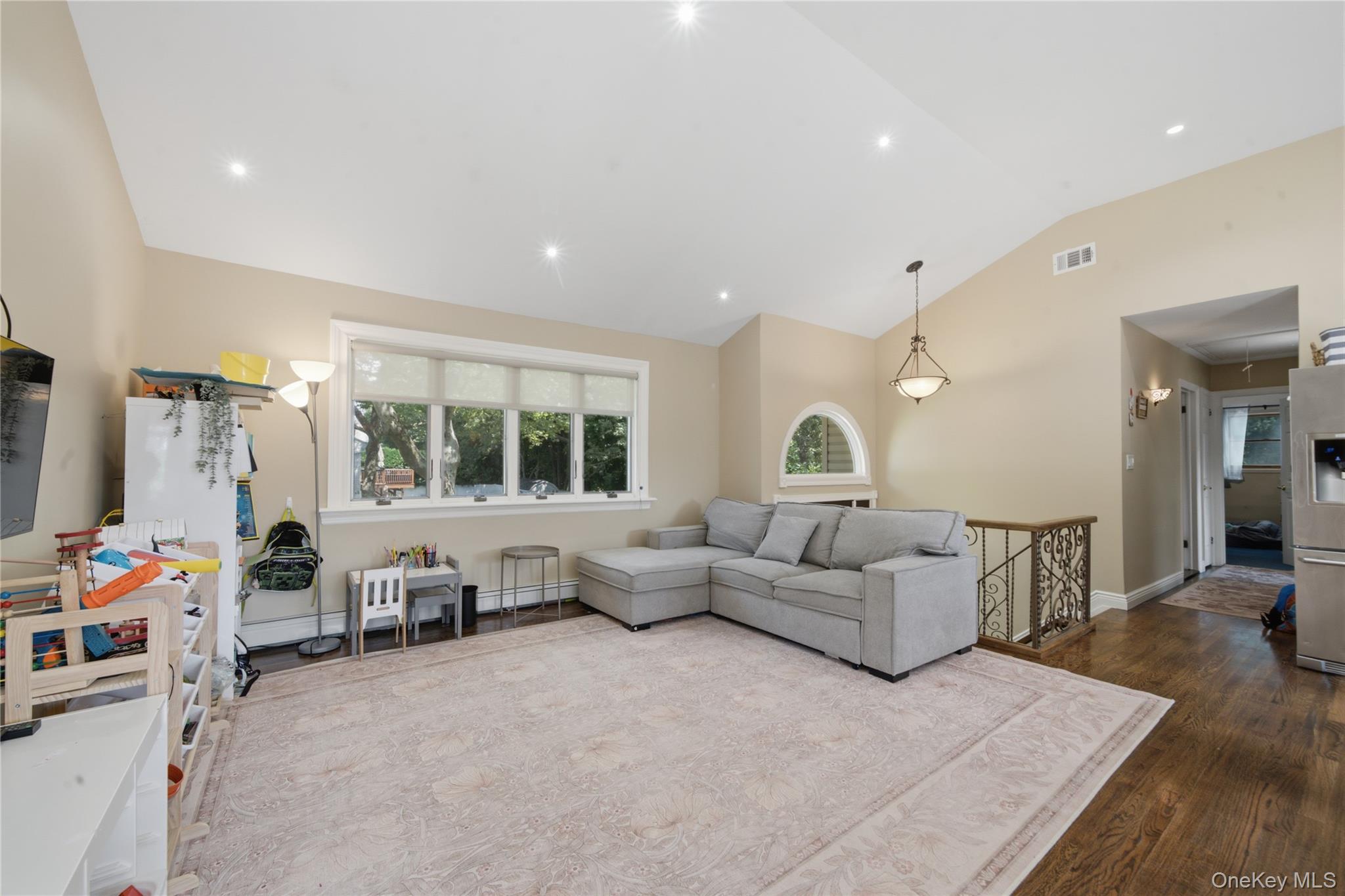 12 Alice Lane Commack, NY 11725 - Photo 18 of 38 Gallery Image 18