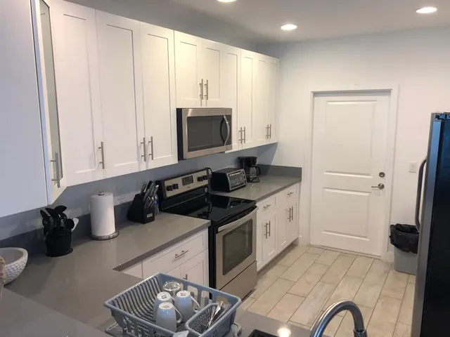 $3,600 | 2362 Southwest 18th Avenue, Fort Lauderdale, FL 33315