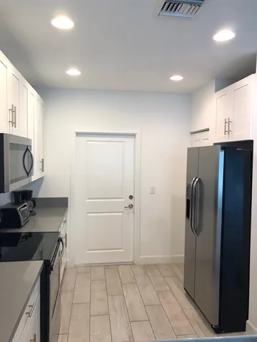 $3,600 | 2362 Southwest 18th Avenue, Fort Lauderdale, FL 33315