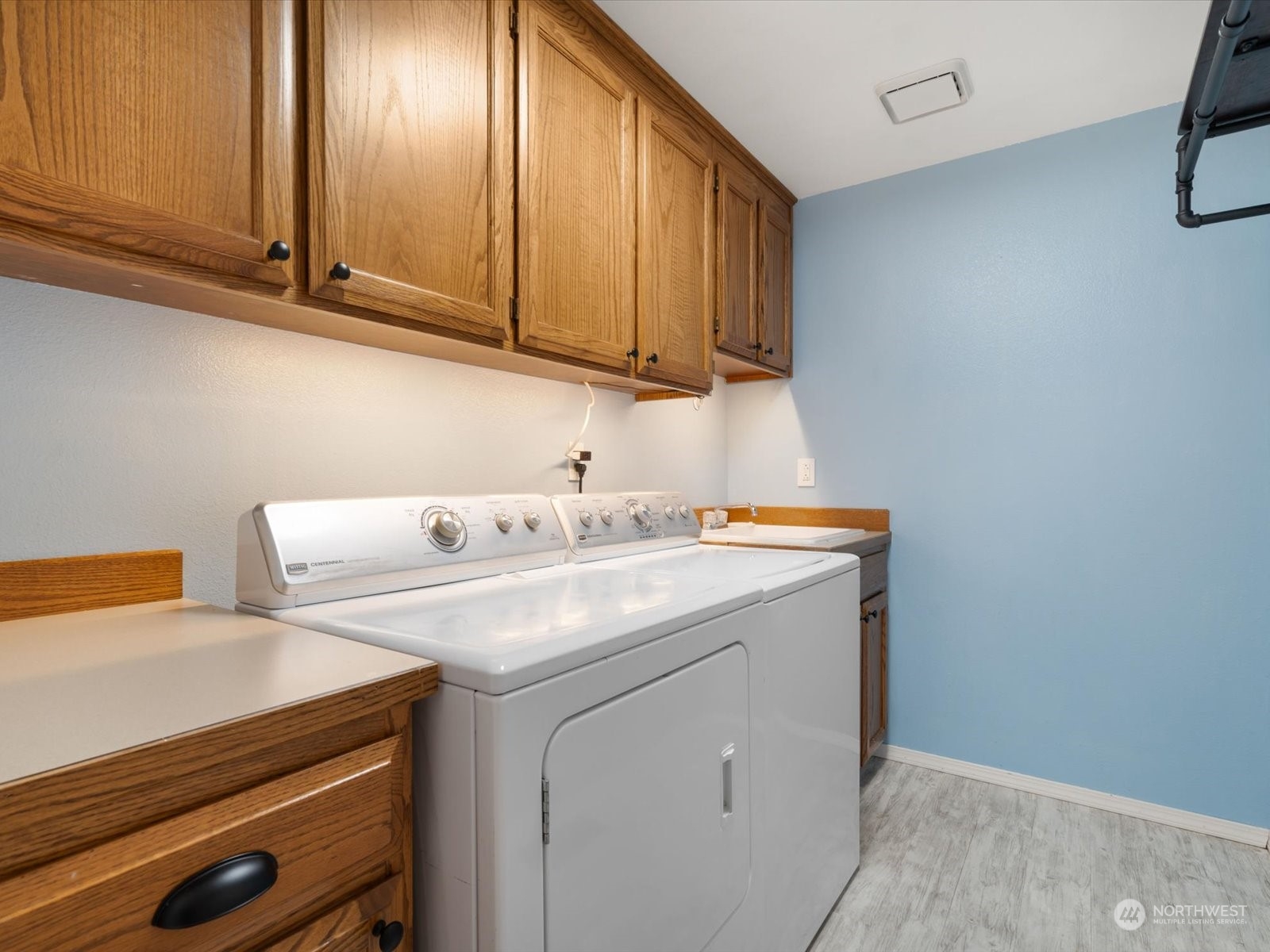 1010 Southwest 335th Street Federal Way, WA 98023 - Photo 14 of 39