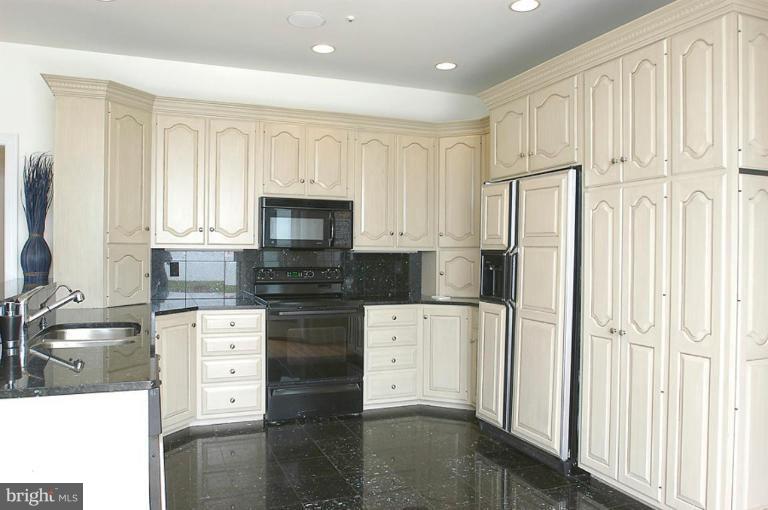 2919 Cox Neck Road East Chester, MD 21619 - Photo 21 of 29 Kitchen