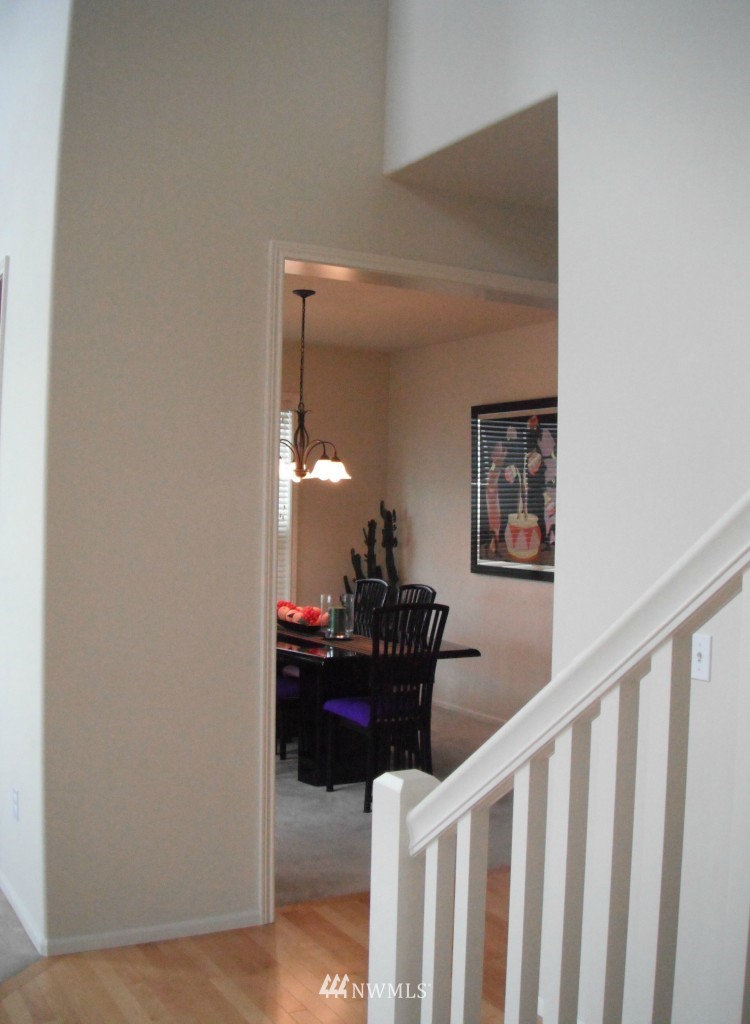 2027 Northeast 32nd Street Renton, WA 98056 - Photo 7 of 12
