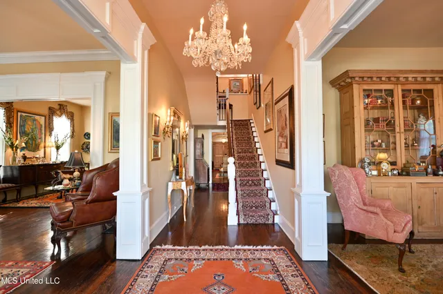 $440,000 | 204 Arlington Avenue, Natchez, MS 39120