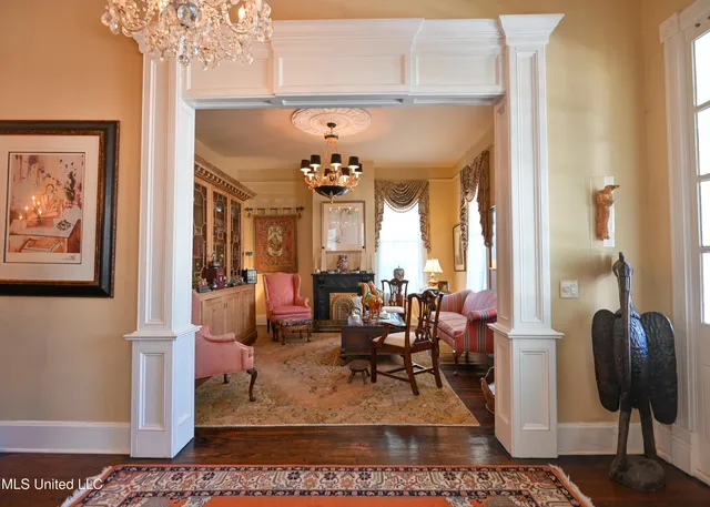 $440,000 | 204 Arlington Avenue, Natchez, MS 39120