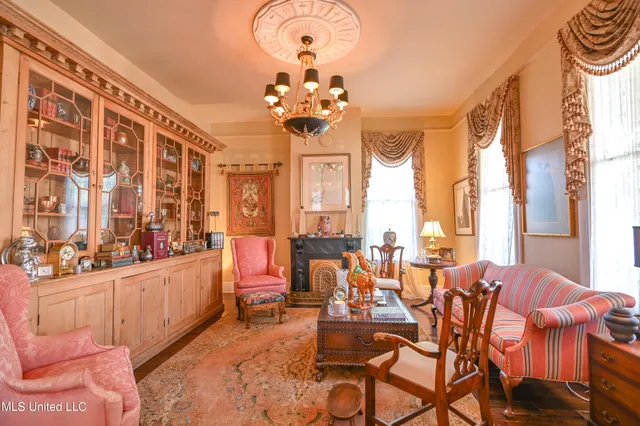 $440,000 | 204 Arlington Avenue, Natchez, MS 39120