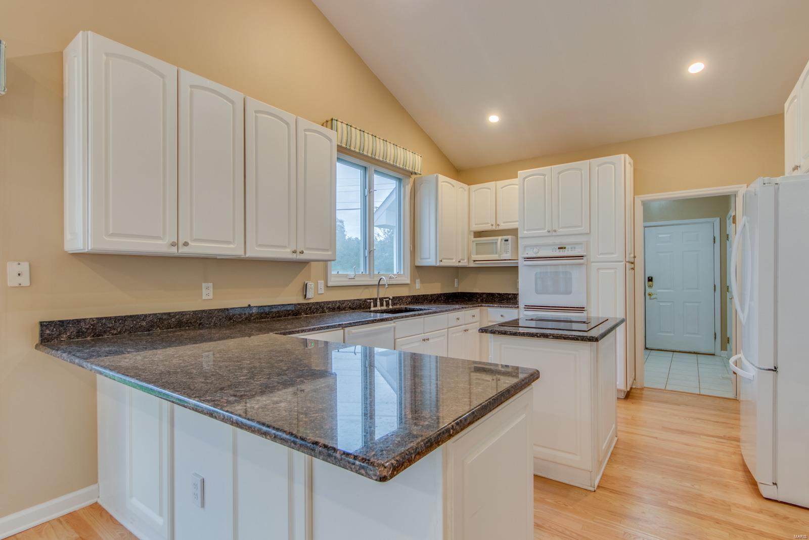 1669 Carman Road Ballwin, MO 63021 - Photo 21 of 86 Gallery Image 21