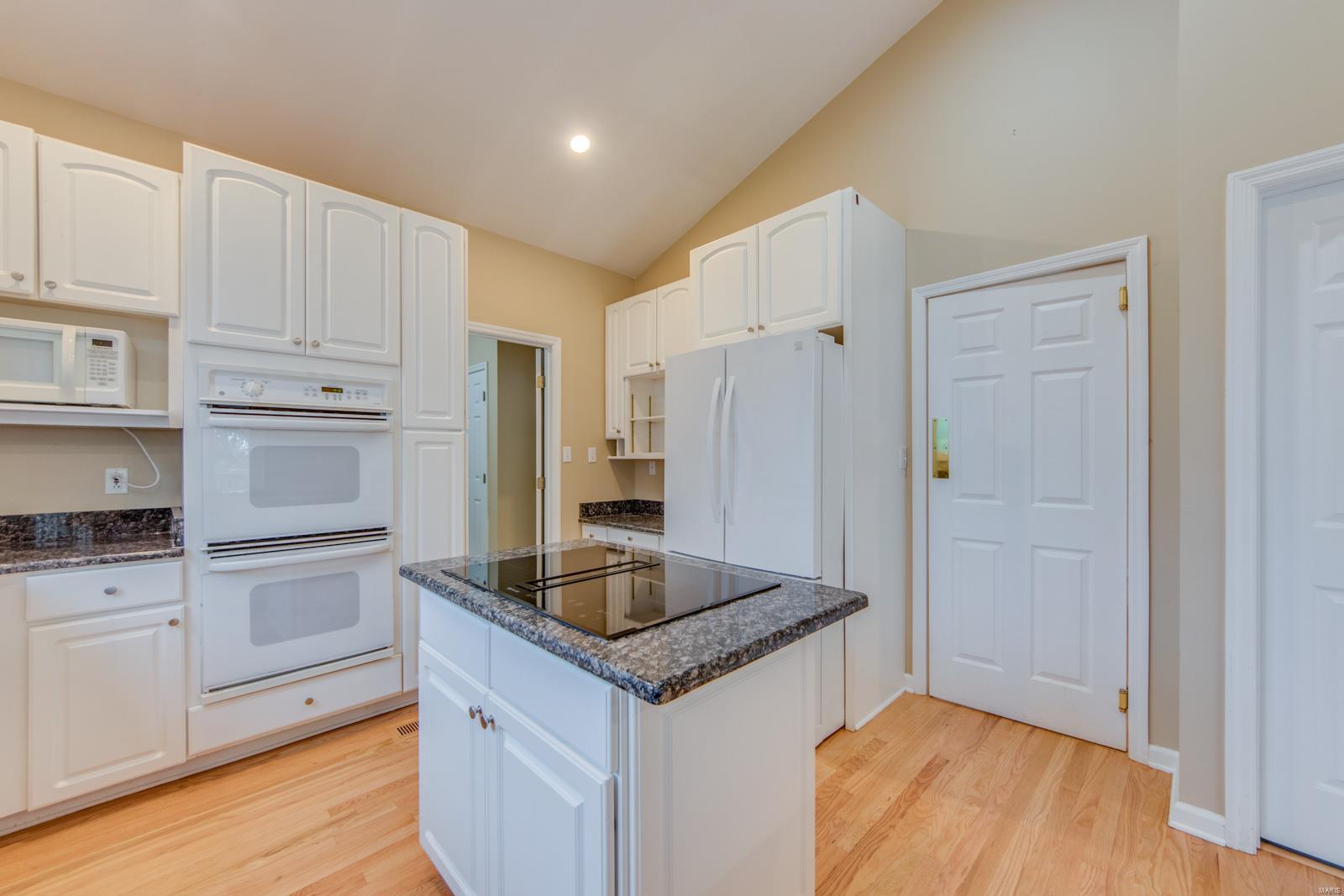 1669 Carman Road Ballwin, MO 63021 - Photo 26 of 86 Gallery Image 26