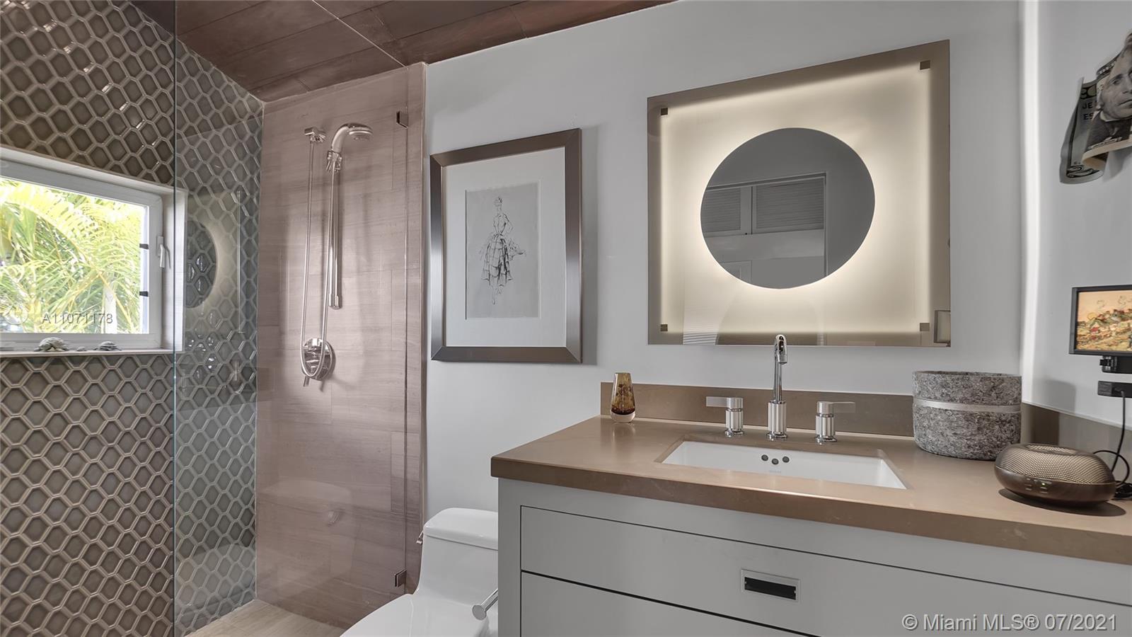 4 Farrey Lane Miami Beach, FL 33139 - Photo 12 of 14