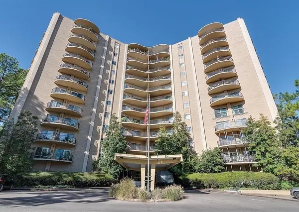 $112,000 | 475 North Highland Street, Unit 7L, Memphis, TN 38122