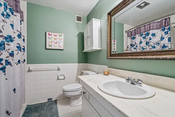$112,000 | 475 North Highland Street, Unit 7L, Memphis, TN 38122