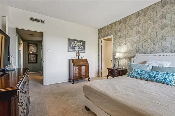 $112,000 | 475 North Highland Street, Unit 7L, Memphis, TN 38122