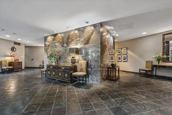 $112,000 | 475 North Highland Street, Unit 7L, Memphis, TN 38122