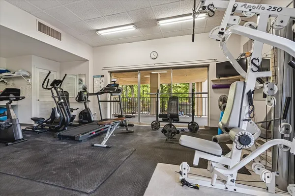 $112,000 | 475 North Highland Street, Unit 7L, Memphis, TN 38122
