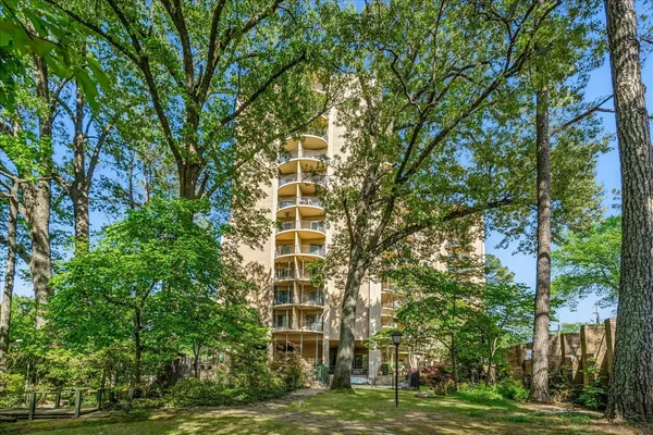 $112,000 | 475 North Highland Street, Unit 7L, Memphis, TN 38122