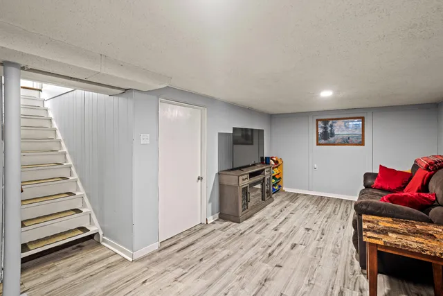 $260,000 | 8421 17th Avenue, Kenosha, WI 53143