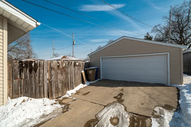 $260,000 | 8421 17th Avenue, Kenosha, WI 53143