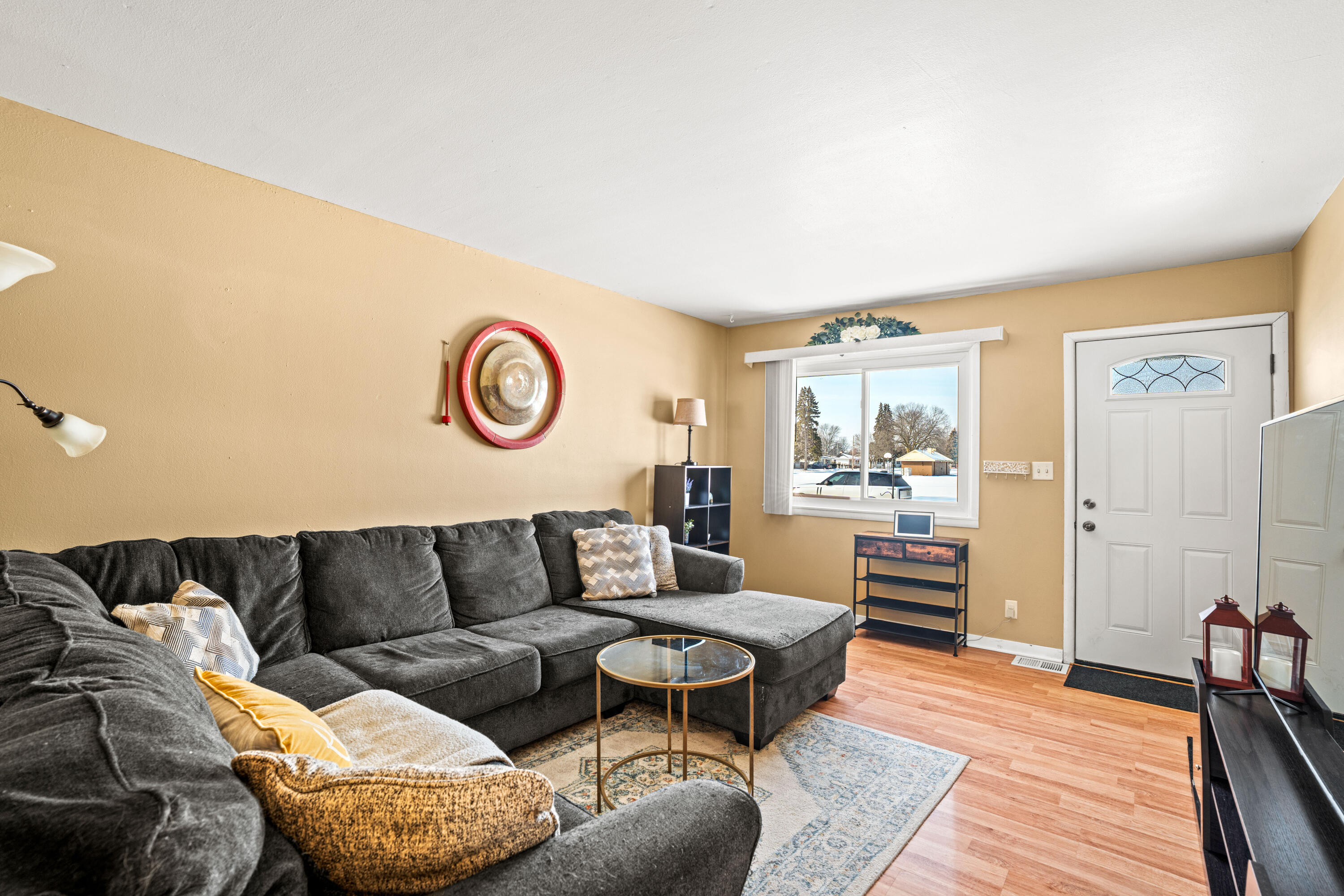 8421 17th Avenue Kenosha, WI 53143 - Photo 3 of 33 DSC07448