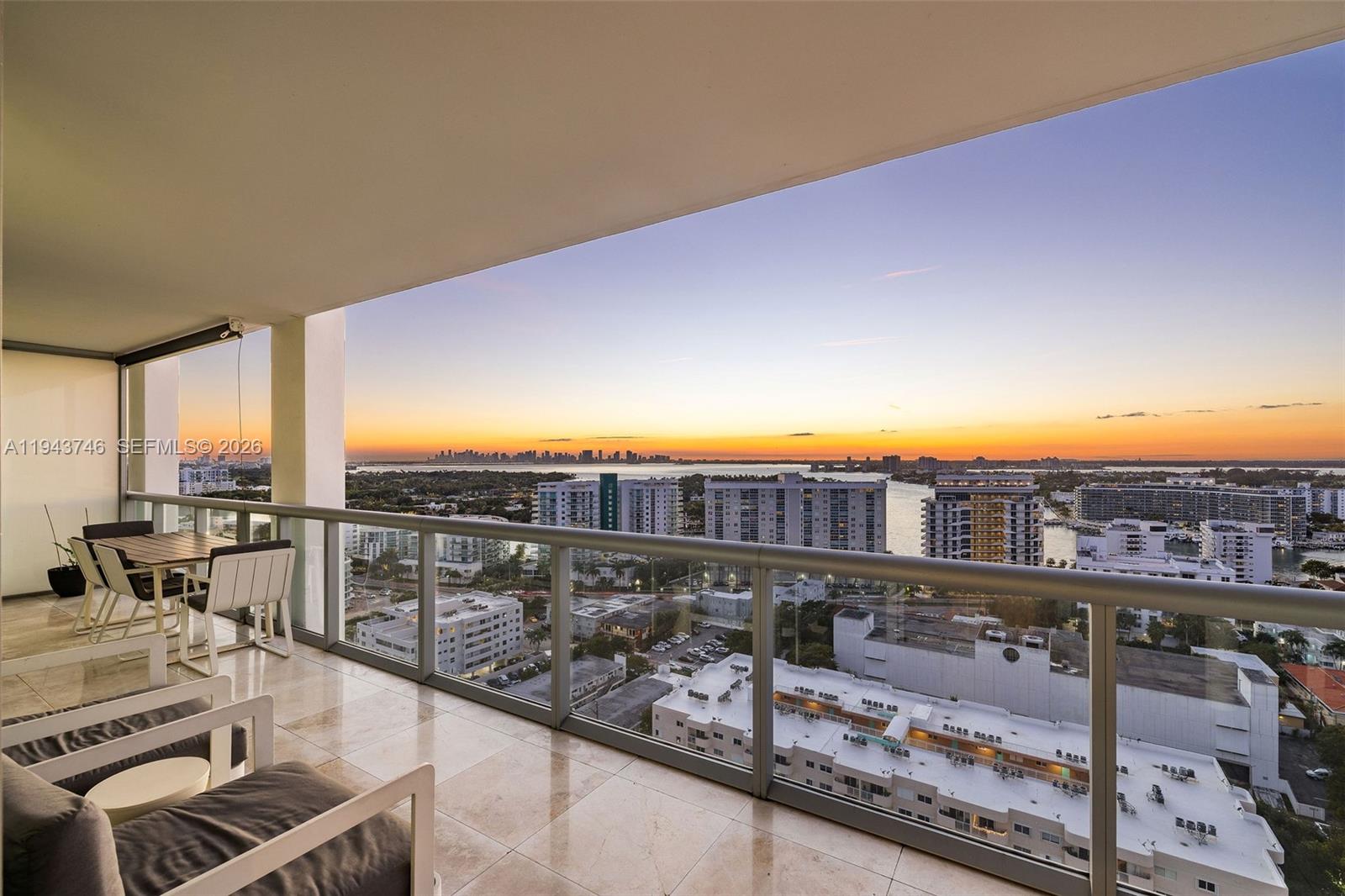 6799 Collins Avenue, Unit CPH06 Miami Beach, FL 33141 - Photo 4 of 35