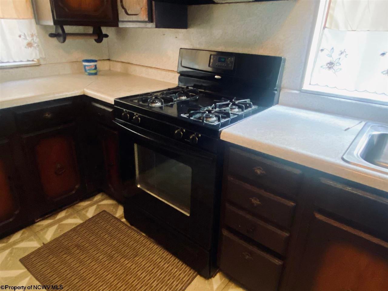213 Little Mill Fall Road Fairmont, WV 26554 - Photo 6 of 24 Gallery Image 6
