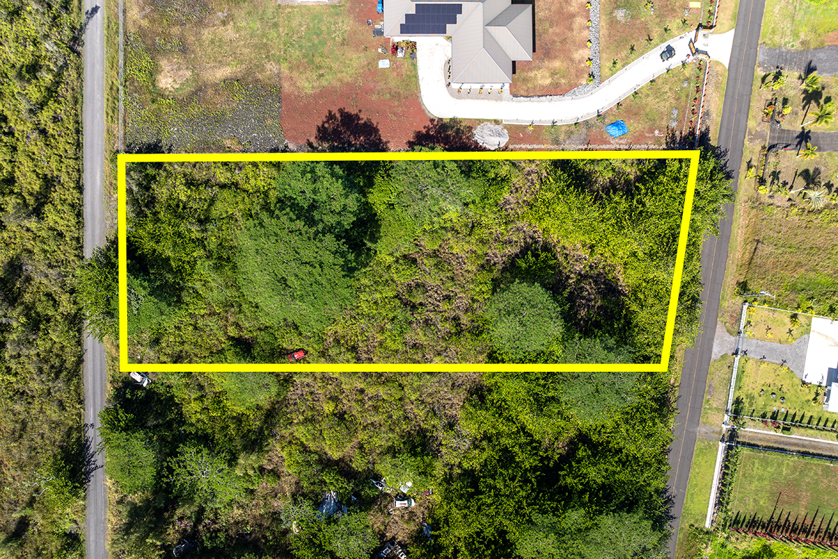 a view of lake from yard