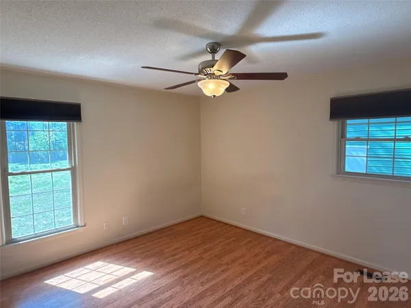 $2,300 | 1131 Kendrick Road, Gastonia, NC 28056