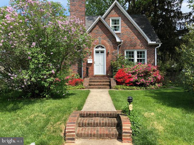 25 Dunmore Road Baltimore, MD 21228 - Photo 1 of 26