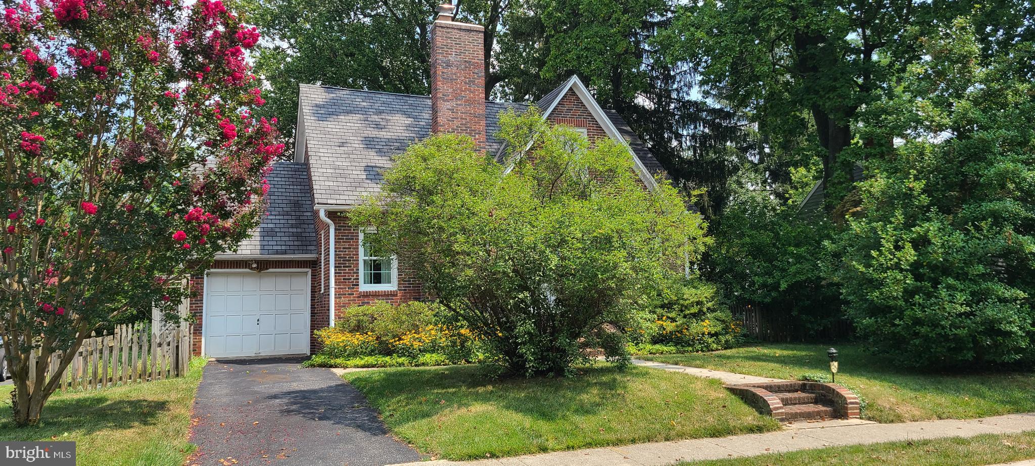 25 Dunmore Road Baltimore, MD 21228 - Photo 3 of 26