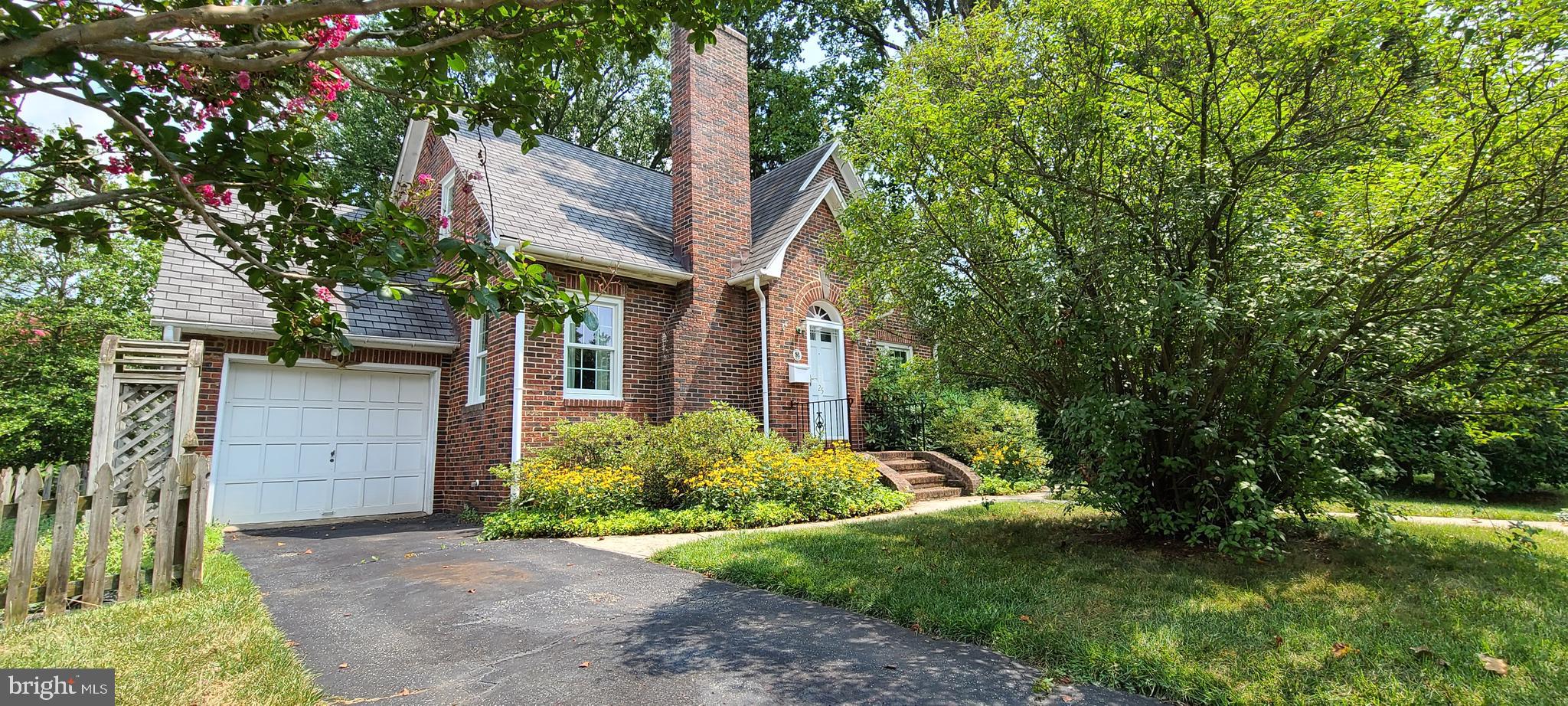 25 Dunmore Road Baltimore, MD 21228 - Photo 4 of 26