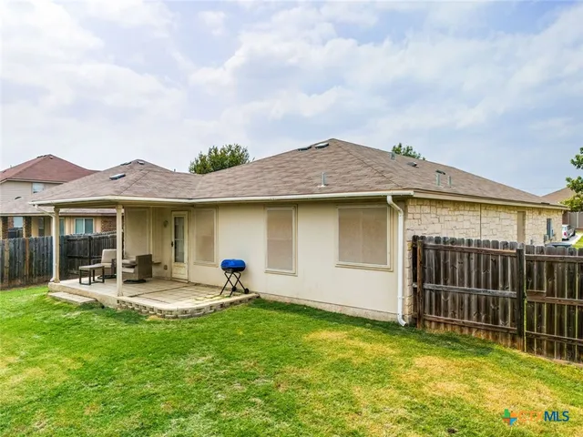 a view of outdoor space yard and patio