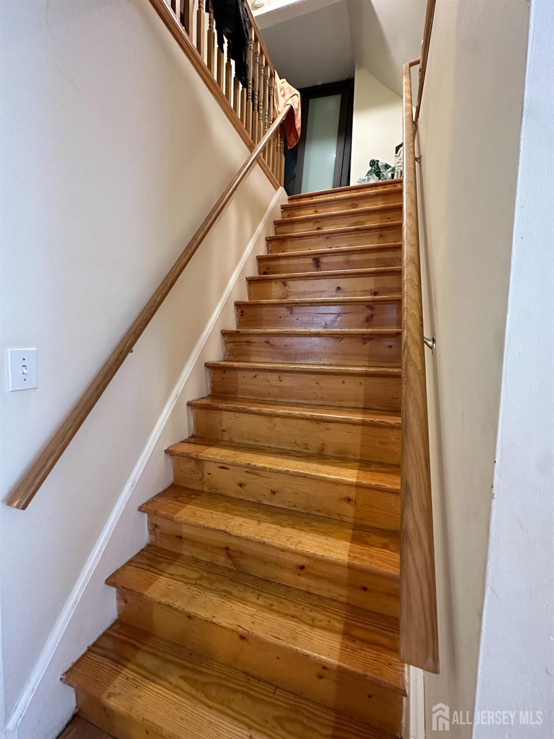 74 State Street Perth Amboy, NJ 08861 - Photo 6 of 9 a view of entryway