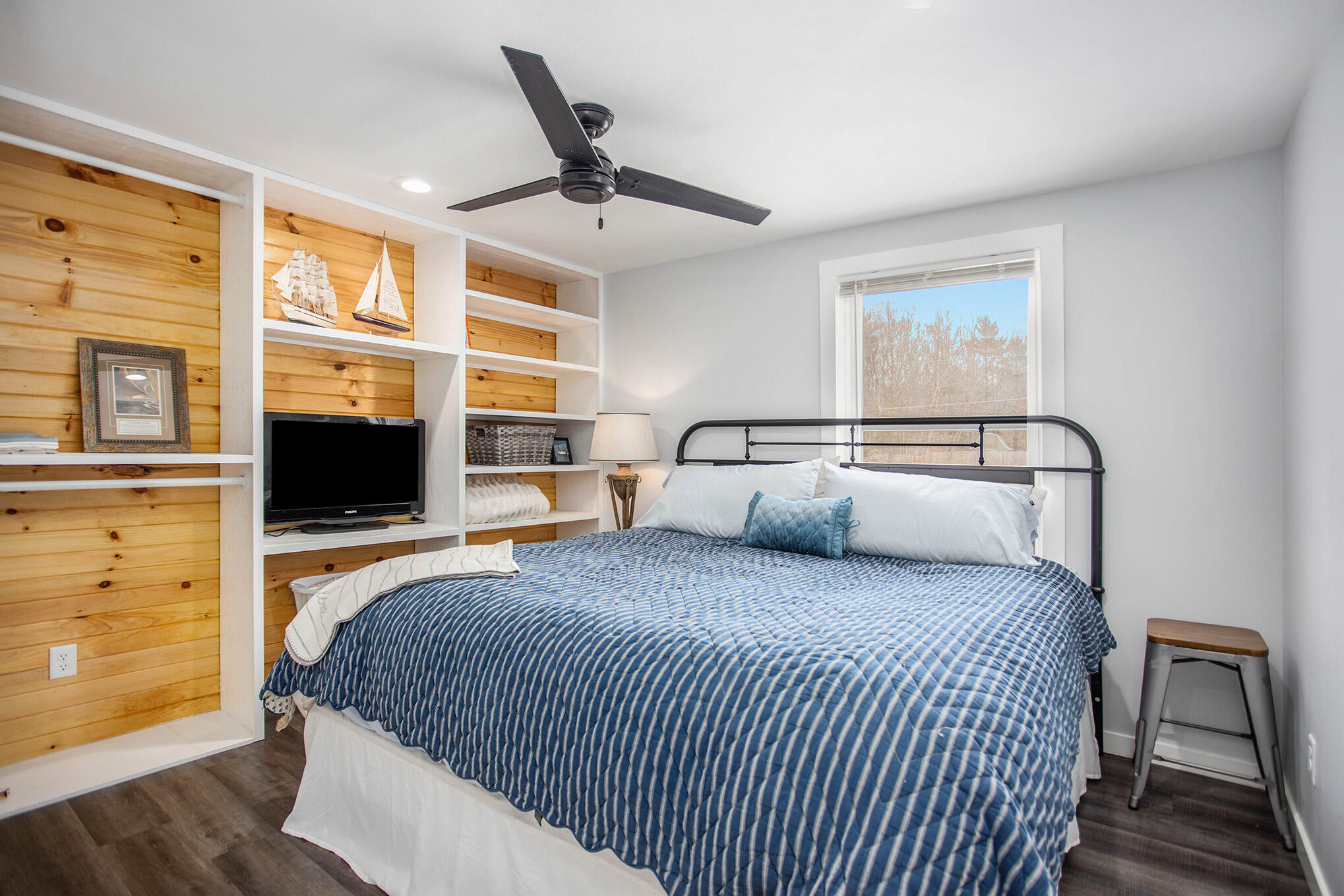 1424 Duck Lake Road Muskegon, MI 49445 - Photo 23 of 37 Primary bed